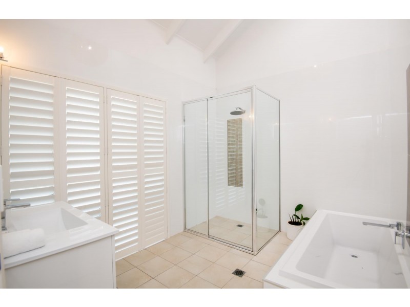 13 Ocean View Crescent, Emerald Beach NSW 2456