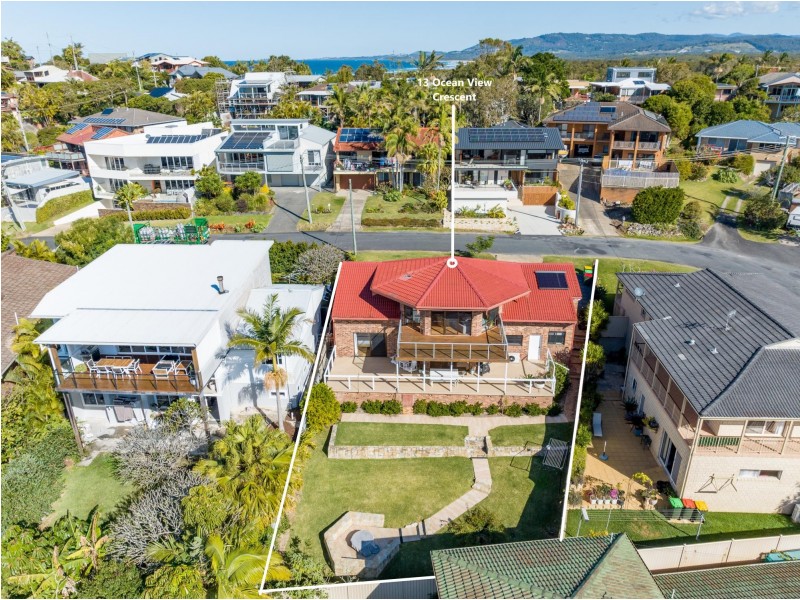 13 Ocean View Crescent, Emerald Beach NSW 2456