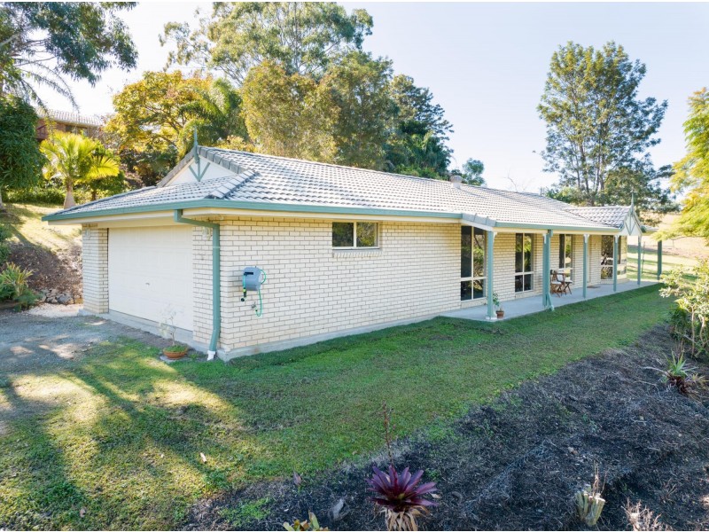 8 Gresham Drive, Woolgoolga NSW 2456