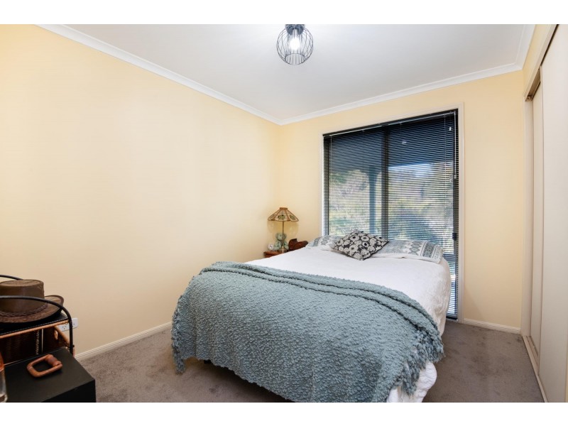 8 Gresham Drive, Woolgoolga NSW 2456