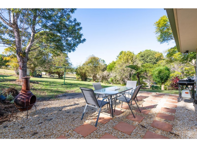 8 Gresham Drive, Woolgoolga NSW 2456