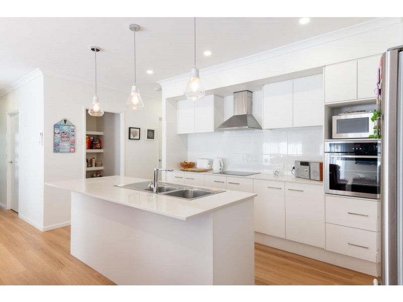 6 Sandcastle Drive, Sandy Beach NSW 2456