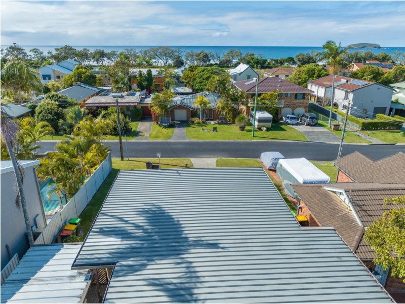 40 Blue Gum Avenue, Sandy Beach NSW 2456