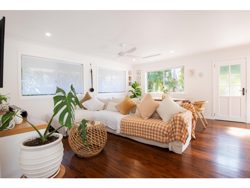 22 Pine Crescent, Sandy Beach NSW 2456