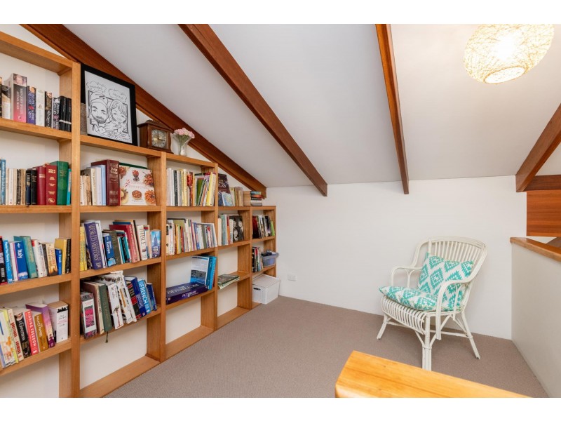 1 Jade Close, Emerald Beach NSW 2456