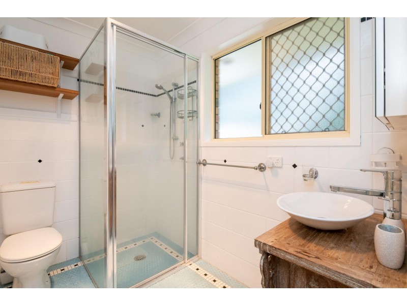 1 Jade Close, Emerald Beach NSW 2456