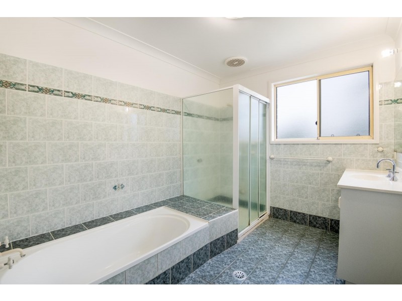 1 Jade Close, Emerald Beach NSW 2456