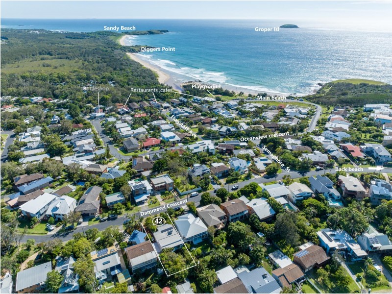 42 Dammerel Crescent, Emerald Beach NSW 2456