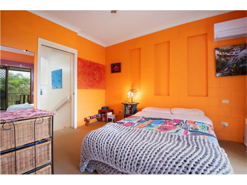 42 Dammerel Crescent, Emerald Beach NSW 2456