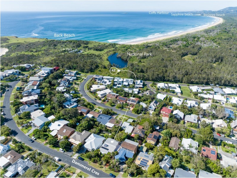 42 Dammerel Crescent, Emerald Beach NSW 2456