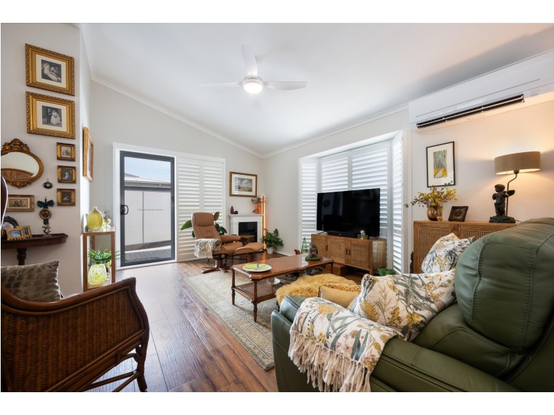 73/8 Hearnes Lake Road, Woolgoolga NSW 2456