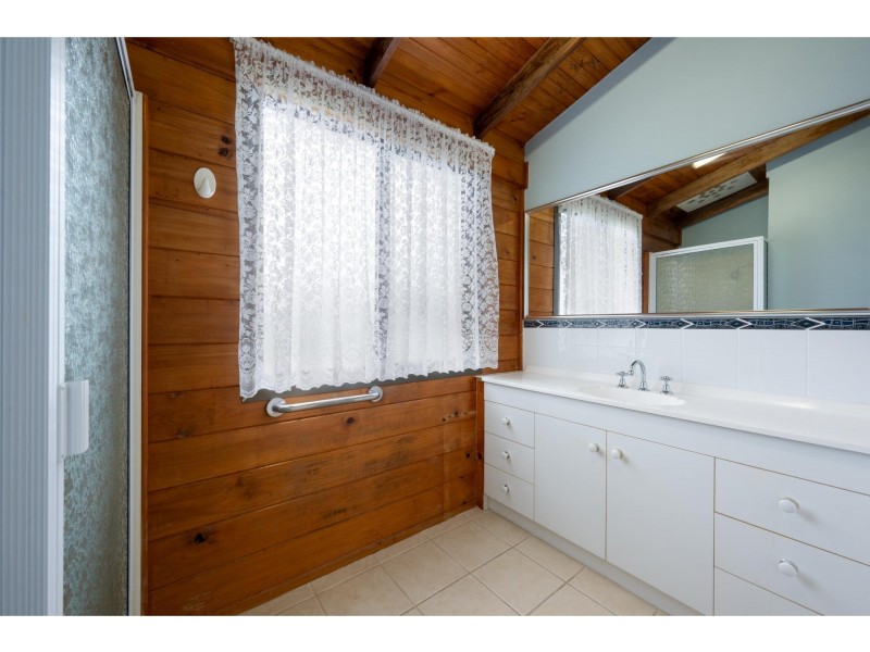 1 Paradise Court, Arrawarra NSW 2456
