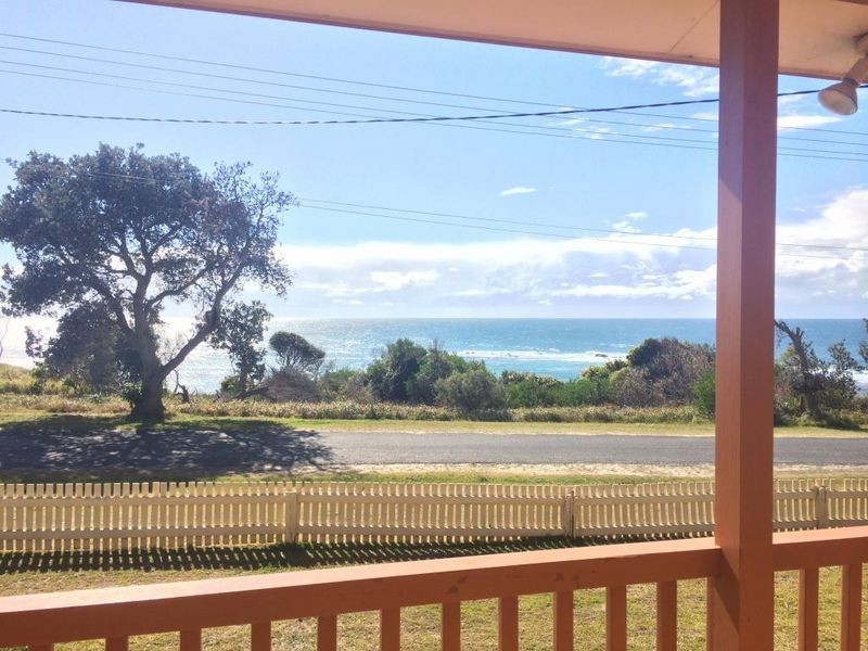 5 Waratah Street, Minnie Water NSW 2462