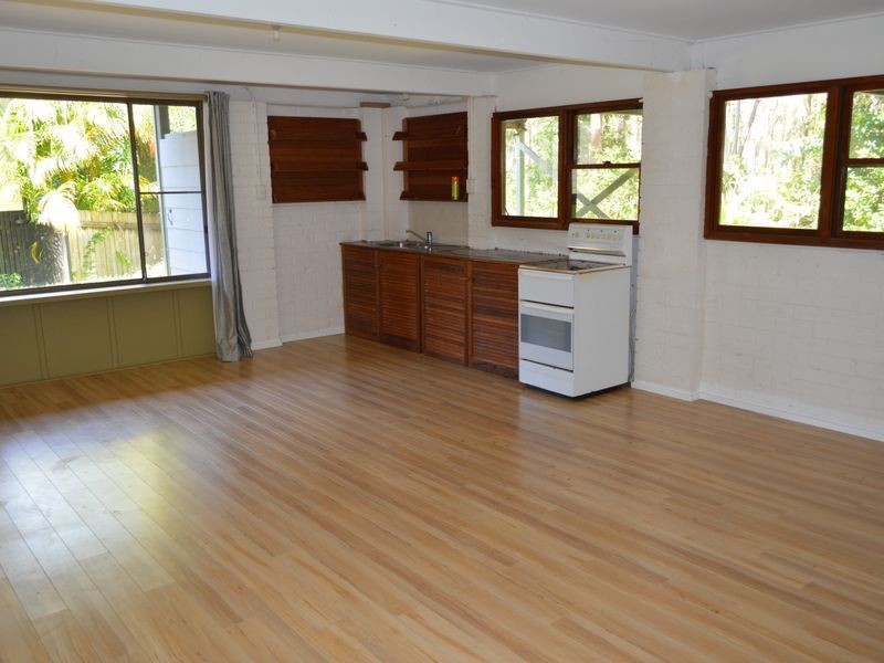 14 Young Street, Safety Beach NSW 2456