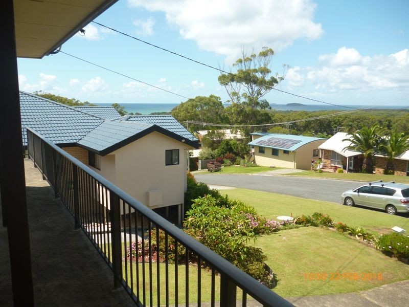 8 Houlahan Close, Woolgoolga NSW 2456