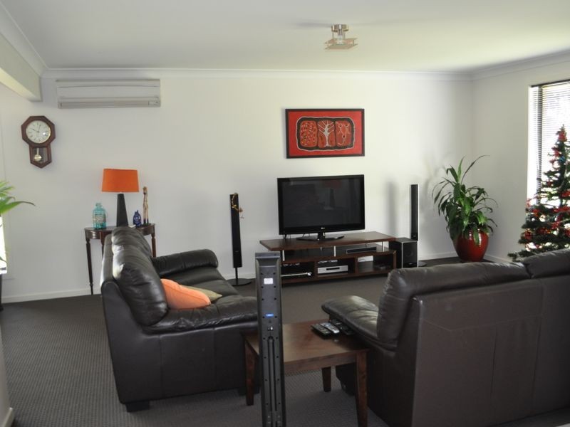 9 Mariner Drive, Safety Beach NSW 2456