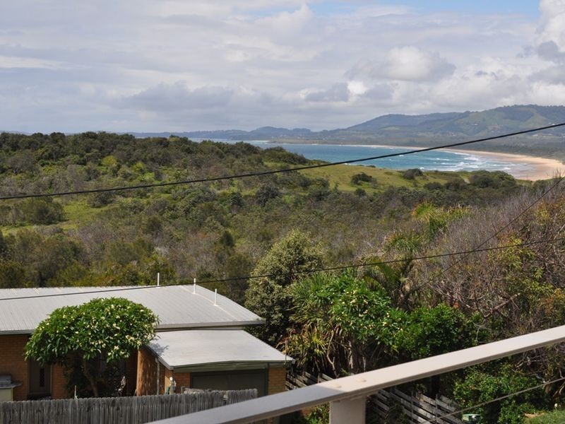 6 Lighthouse Street, Emerald Beach NSW 2456
