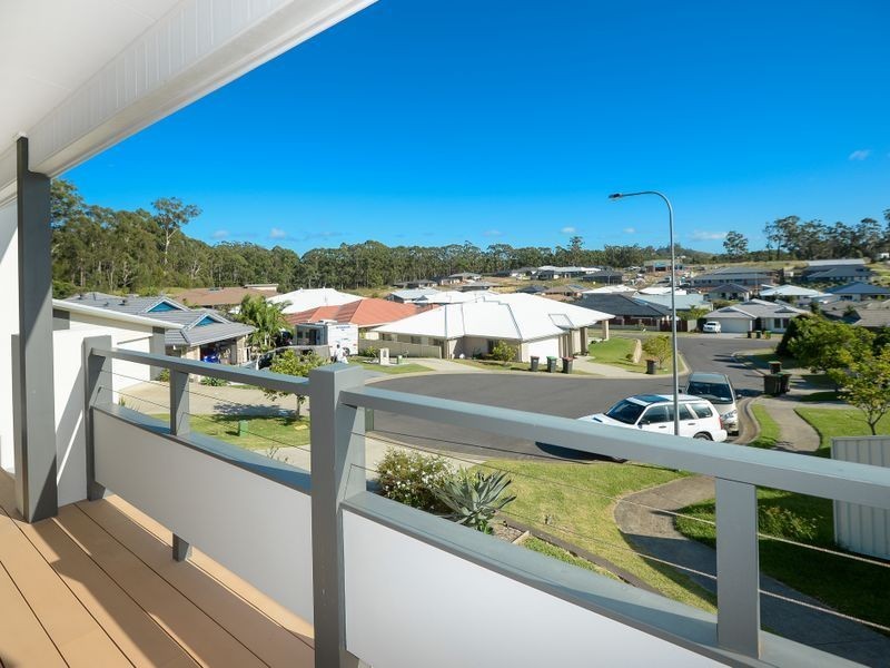 7 Outrigger Place, Safety Beach NSW 2456
