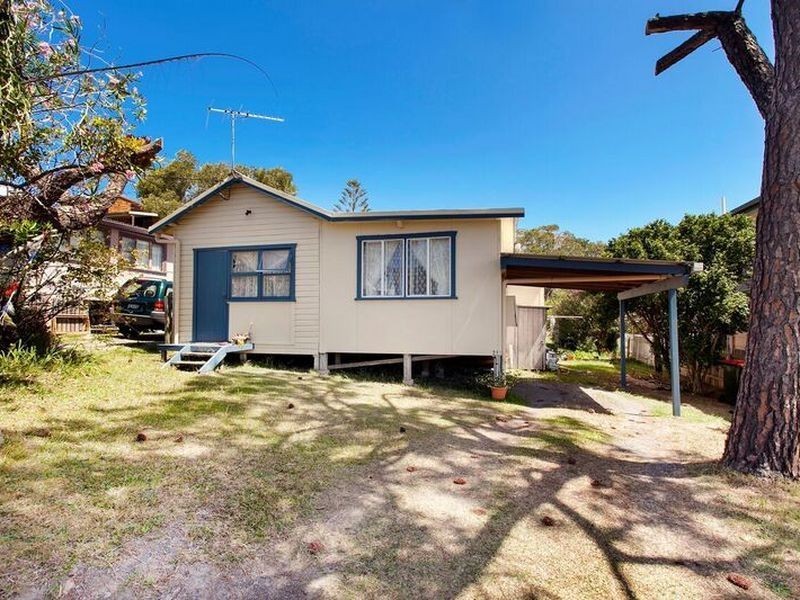 21 Ocean Street, Woolgoolga NSW 2456