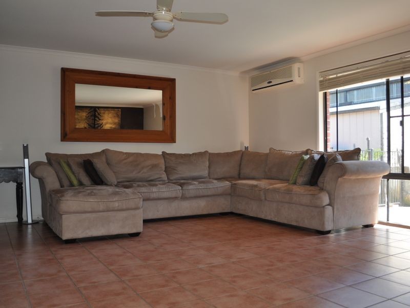 10 Topaz Drive, Emerald Beach NSW 2456