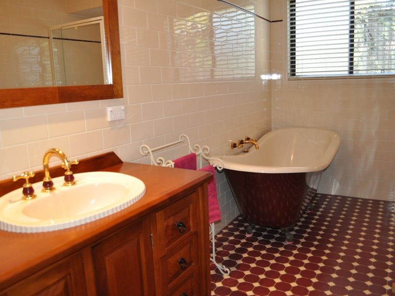 10 Topaz Drive, Emerald Beach NSW 2456