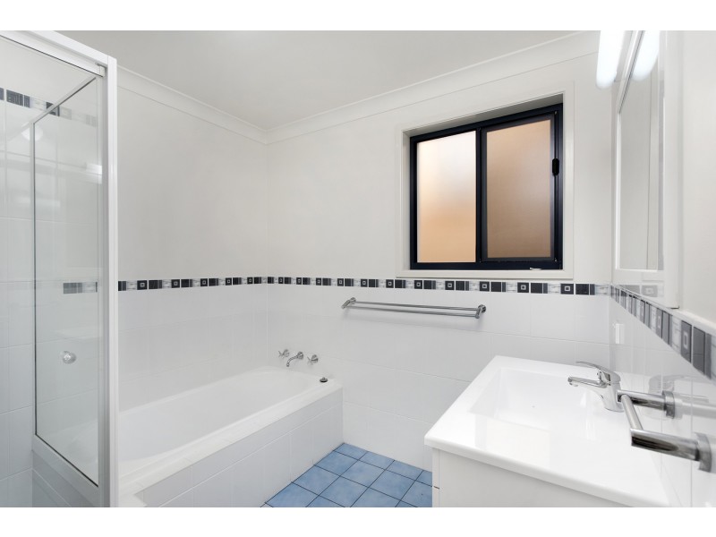 60 Dammerel Crescent, Emerald Beach NSW 2456