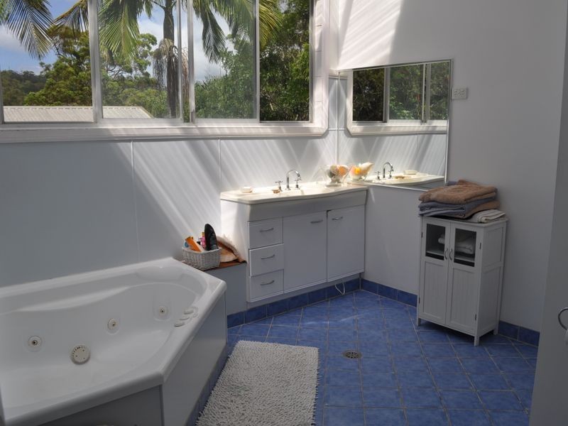 6 Turpentine Avenue, Sandy Beach NSW 2456