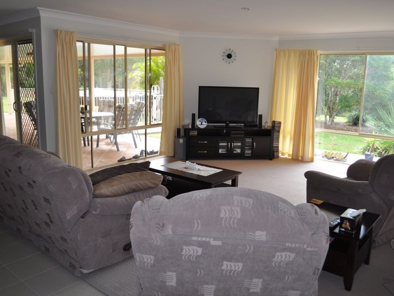 12 Topaz Drive, Emerald Beach NSW 2456