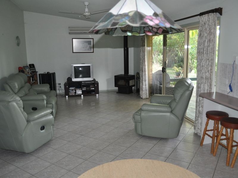 5 Bream Close, Emerald Beach NSW 2456