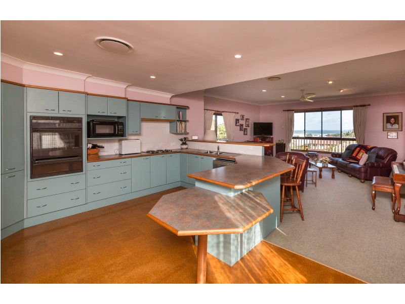 46 Dammerel Crescent, Emerald Beach NSW 2456
