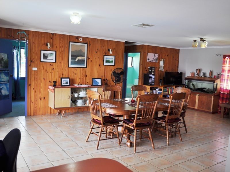 33 Ocean View Road, Arrawarra NSW 2456