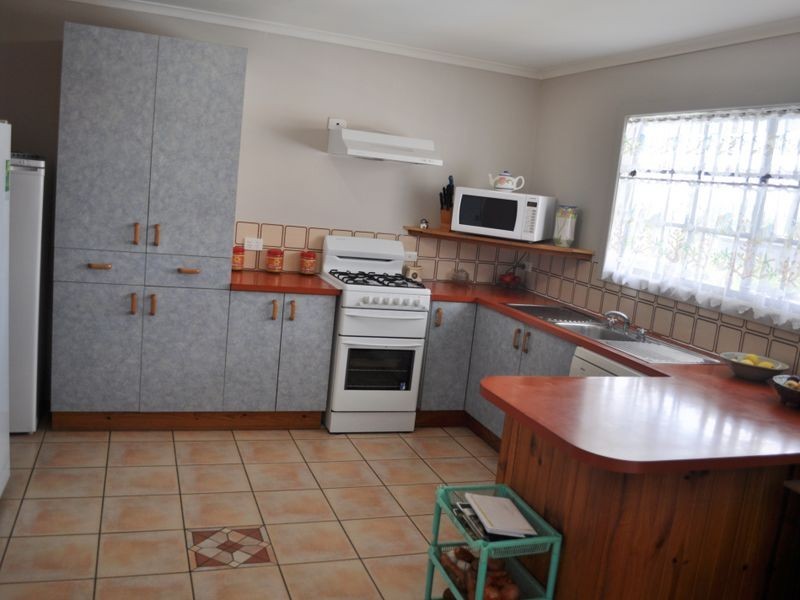 33 Ocean View Road, Arrawarra NSW 2456