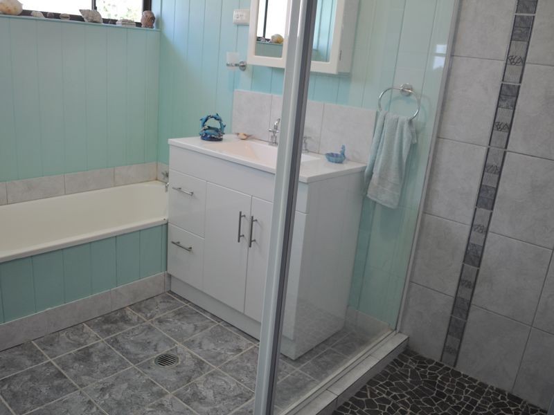 33 Ocean View Road, Arrawarra NSW 2456