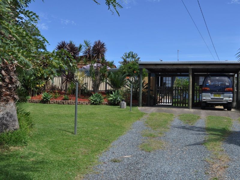 33 Ocean View Road, Arrawarra NSW 2456