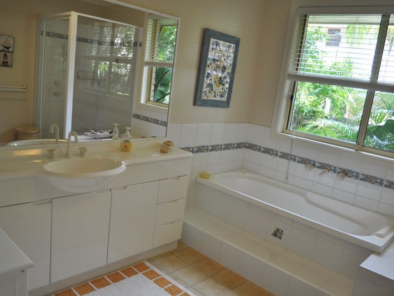 9 Ocean Links Close, Safety Beach NSW 2456