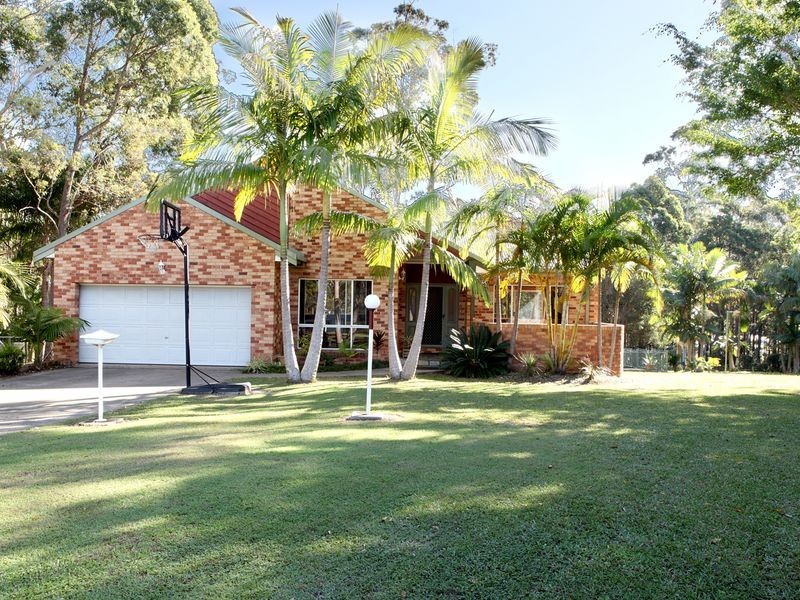 12 Pont Close, Emerald Beach NSW 2456