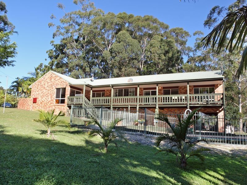 12 Pont Close, Emerald Beach NSW 2456