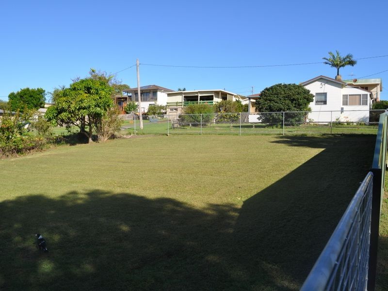 2/17 Nightingale Street, Woolgoolga NSW 2456
