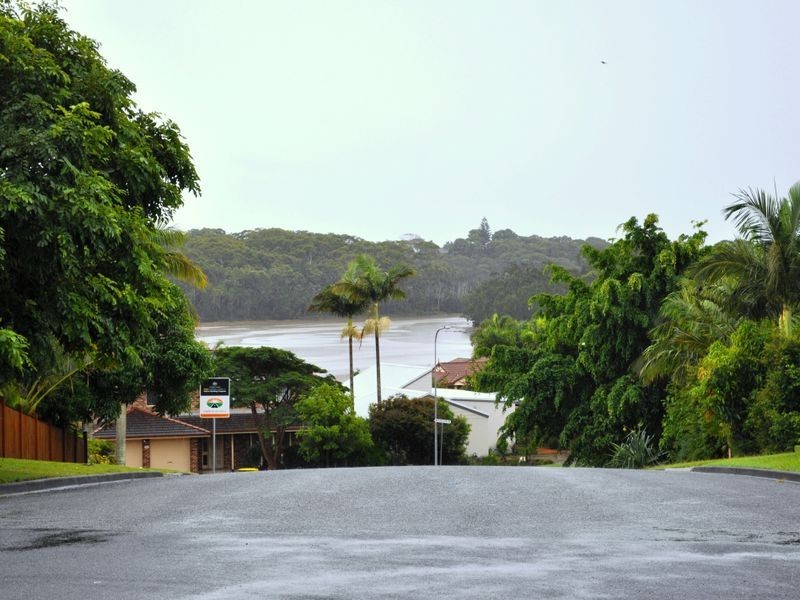 32 Sunset Avenue, Woolgoolga NSW 2456