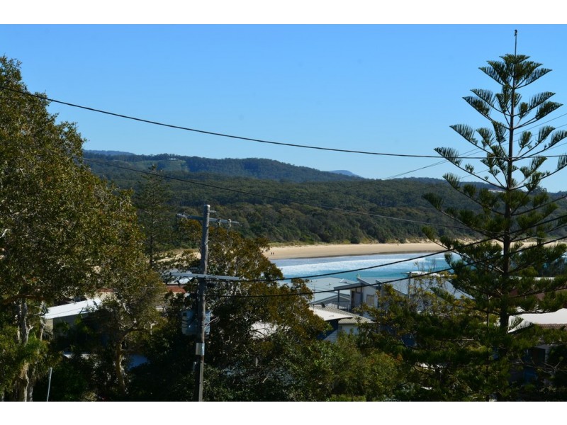 28 Ocean Street, Woolgoolga NSW 2456