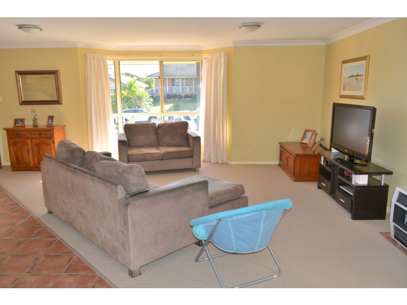 37 Ryan Crescent, Woolgoolga NSW 2456