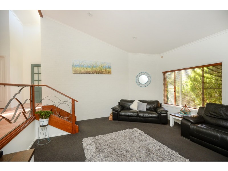 10 St Andrews Drive, Woolgoolga NSW 2456