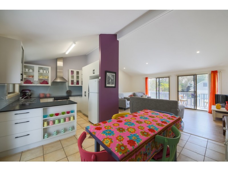 3 Dammerel Crescent, Emerald Beach NSW 2456
