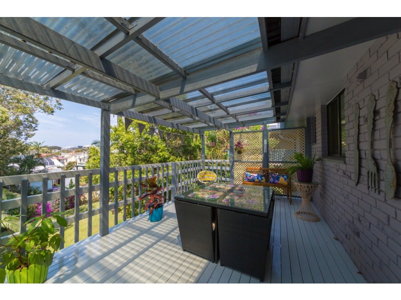 3 Dammerel Crescent, Emerald Beach NSW 2456