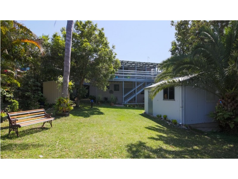 3 Dammerel Crescent, Emerald Beach NSW 2456