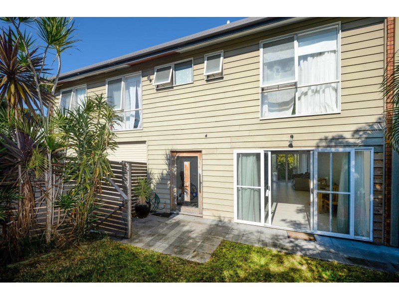48 Dammerel Crescent, Emerald Beach NSW 2456