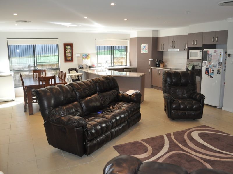 10 Young Street, Safety Beach NSW 2456