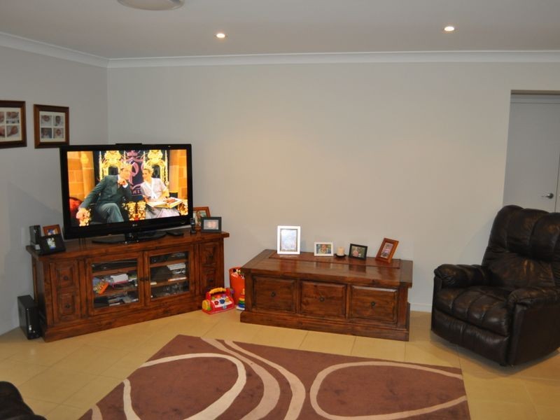 10 Young Street, Safety Beach NSW 2456