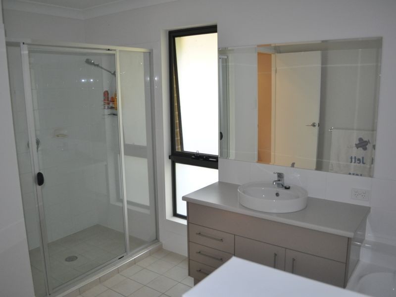 10 Young Street, Safety Beach NSW 2456