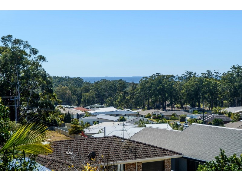 7 Leplaw Close, Safety Beach NSW 2456